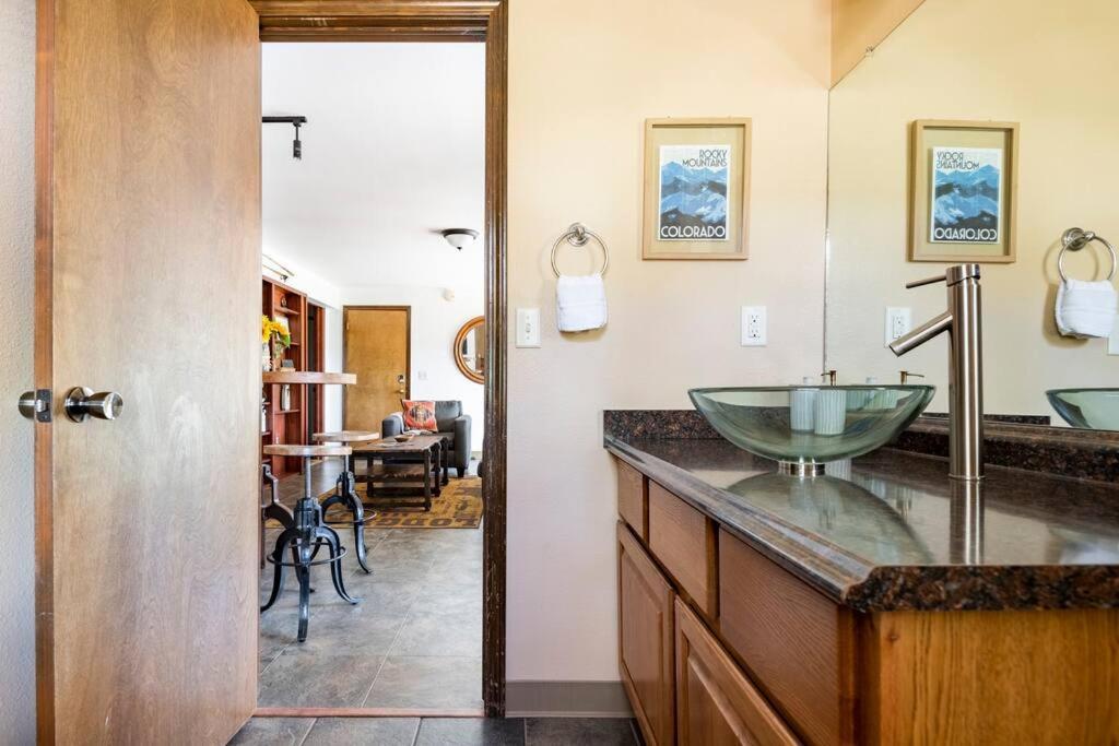 Private Hot Tub Overlooking Pikes Peak Уудланд Парк Екстериор снимка